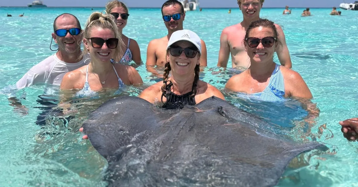 Private Luxury Boat Tour in Grand Cayman